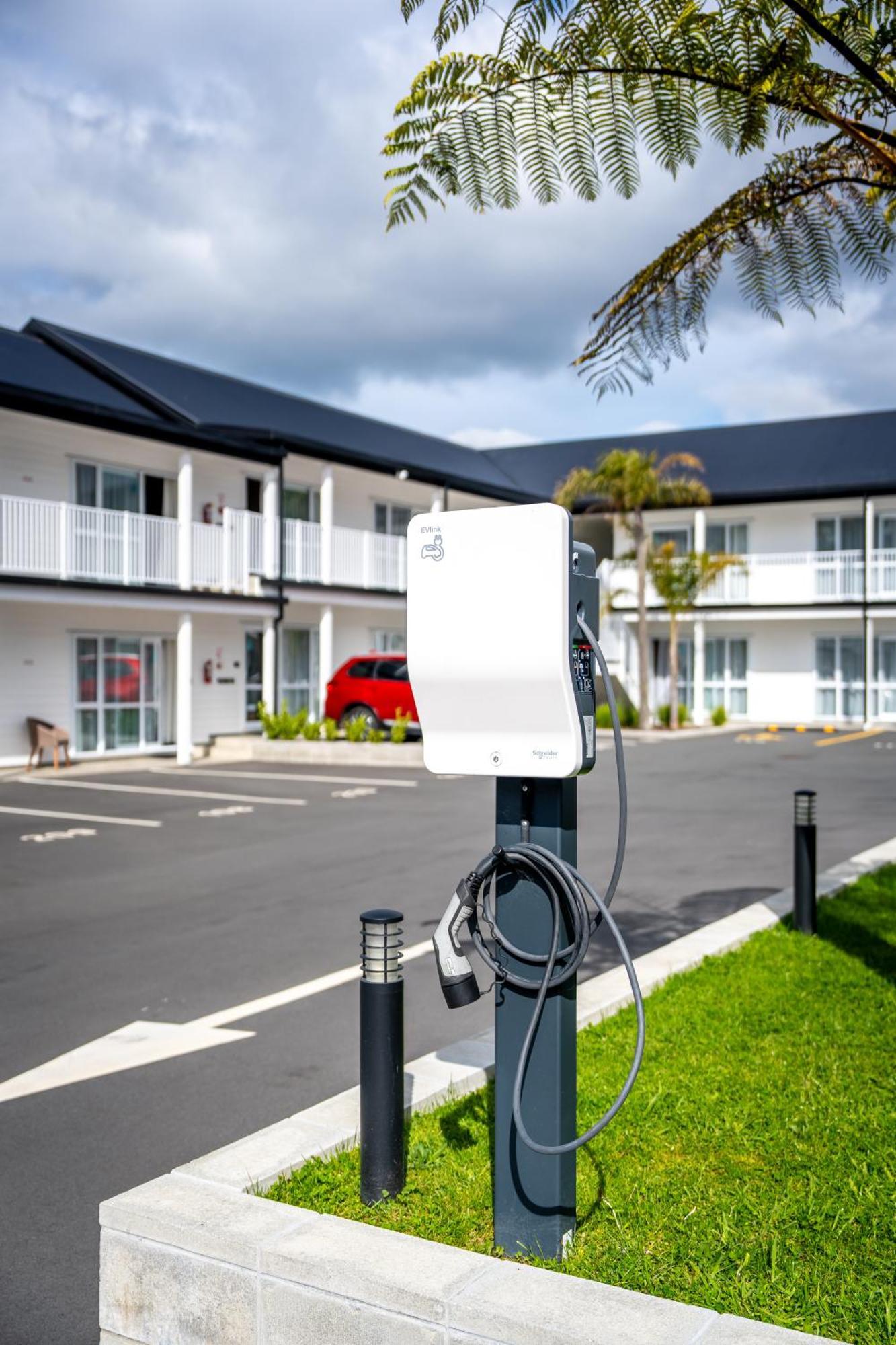Newina Rotorua Hotel Buitenkant foto